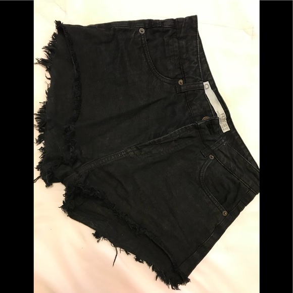 🌟 SOLD SALE BUNDLES 3 high waisted shorts - Picture 4 of 4